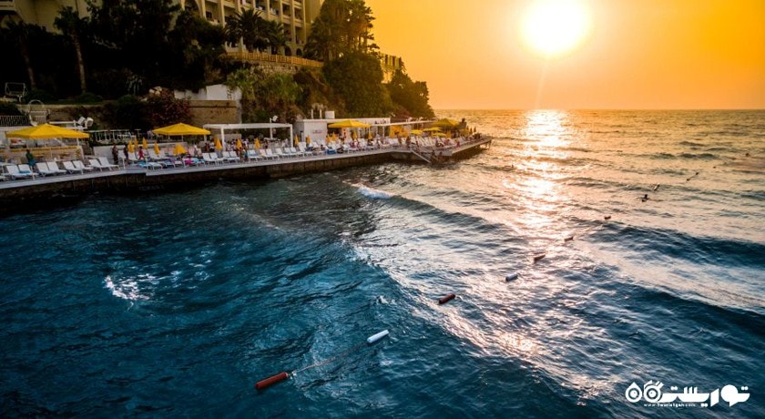 نمای غروب زیبای ساحل هتل